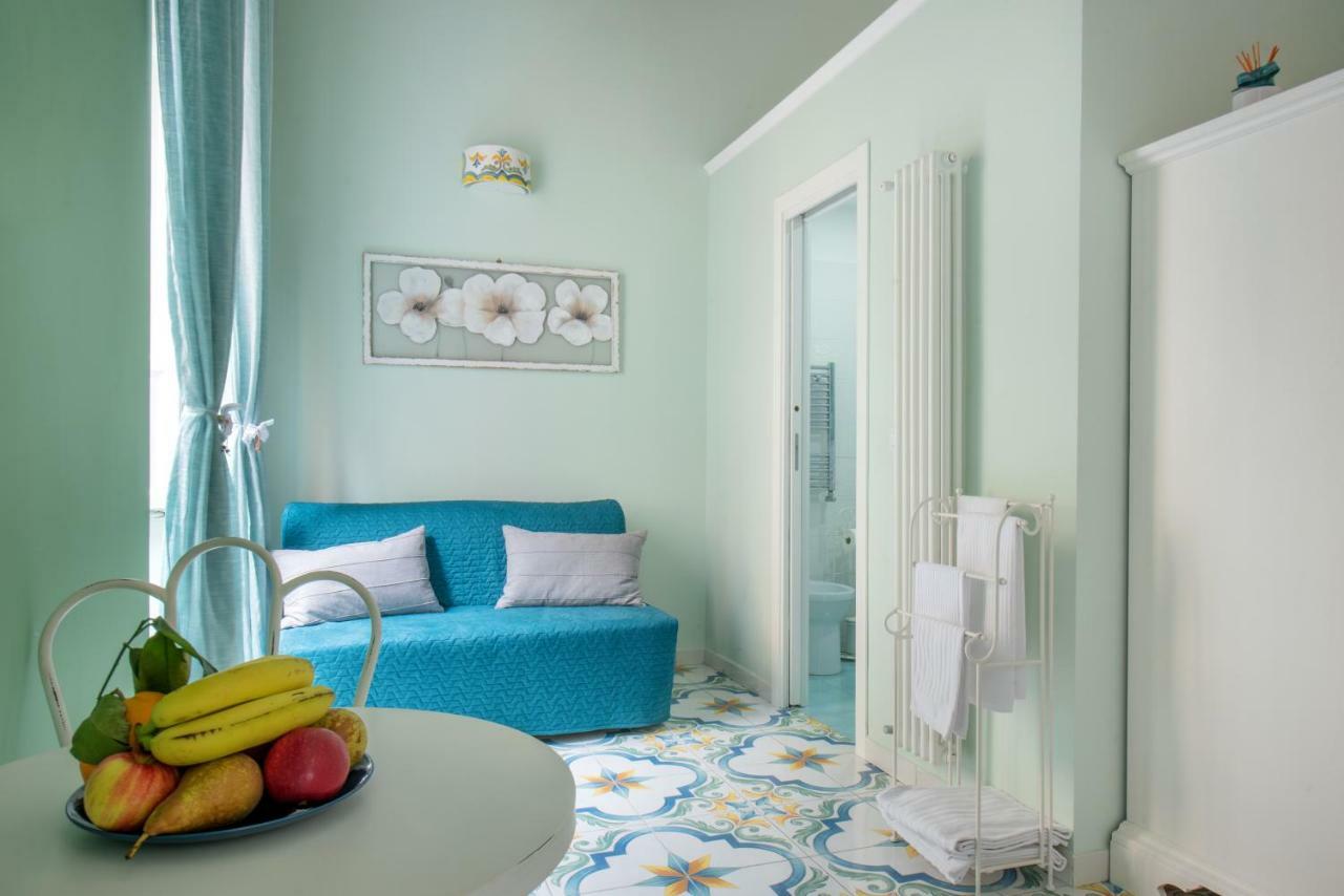 Regina Elena Bed & Breakfast เนเปิลส์ ภายนอก รูปภาพ