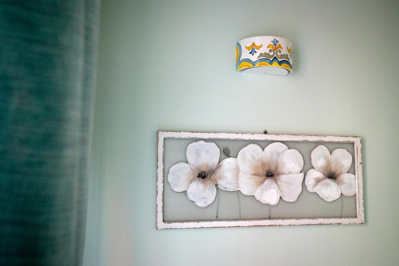Regina Elena Bed & Breakfast เนเปิลส์ ภายนอก รูปภาพ